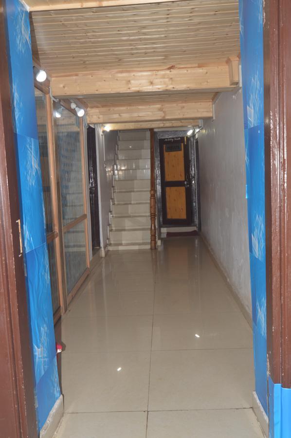 ホテルKashmir House Pahalgām エクステリア 写真